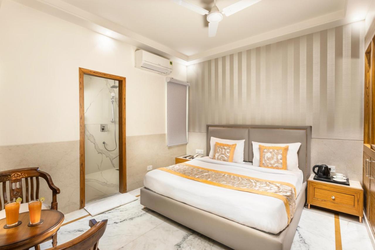 Hotel Star By Star Group- Near Delhi Airport نيودلهي المظهر الخارجي الصورة