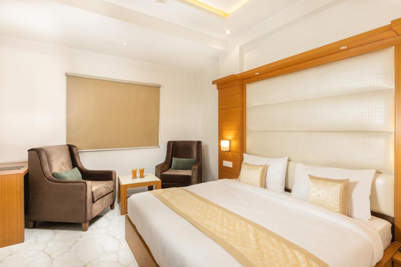 Hotel Star By Star Group- Near Delhi Airport نيودلهي المظهر الخارجي الصورة