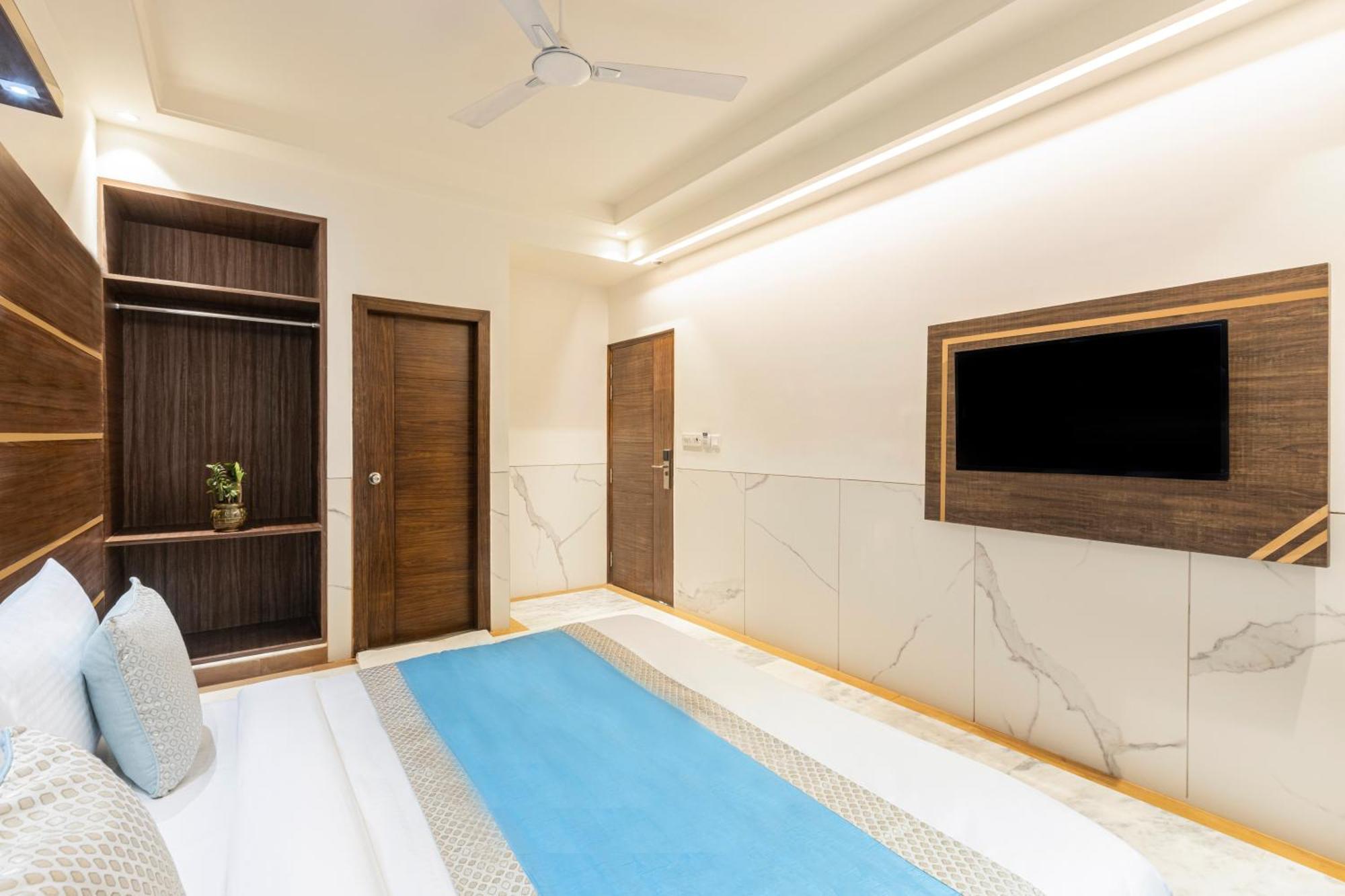 Hotel Star By Star Group- Near Delhi Airport نيودلهي المظهر الخارجي الصورة