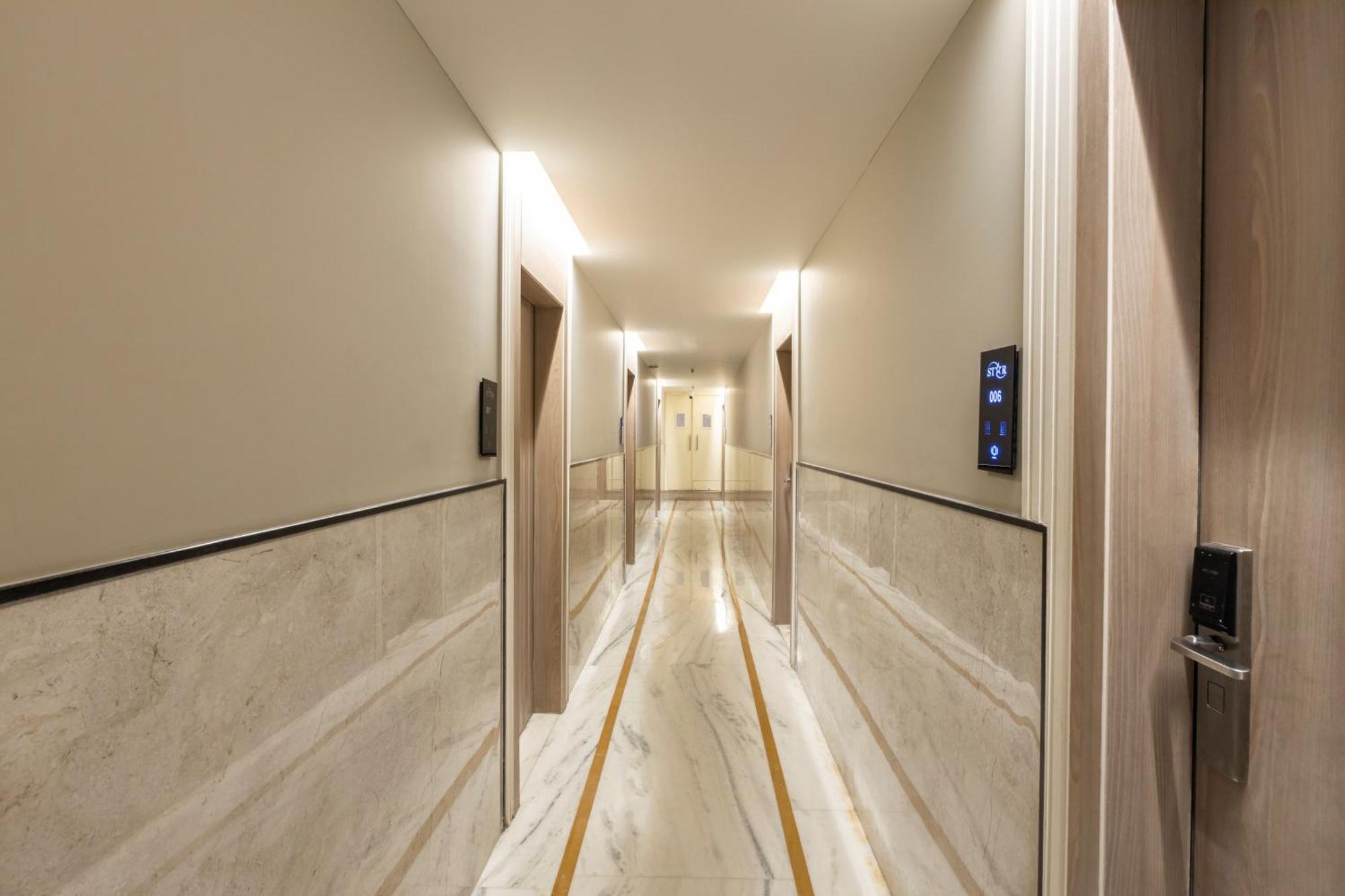 Hotel Star By Star Group- Near Delhi Airport نيودلهي المظهر الخارجي الصورة