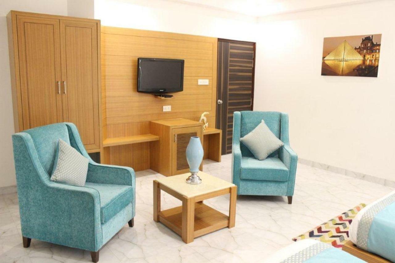 Hotel Star By Star Group- Near Delhi Airport نيودلهي المظهر الخارجي الصورة